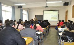 以纪念张大正的雕像。